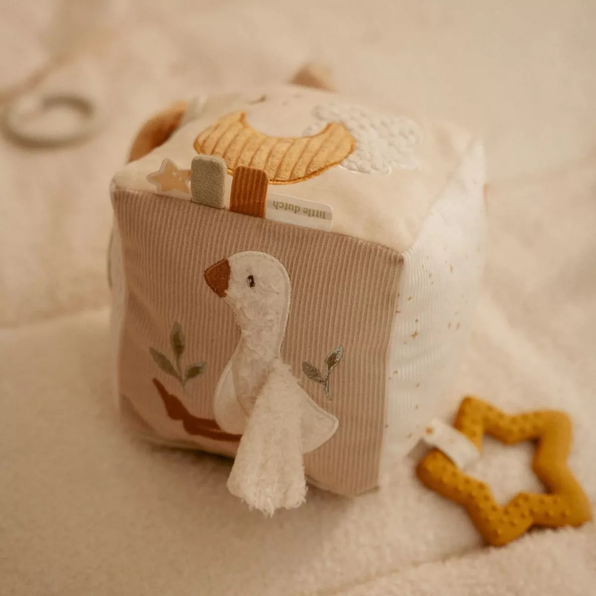 Little Dutch senzorička kocka Newborn Naturals - Slika 3