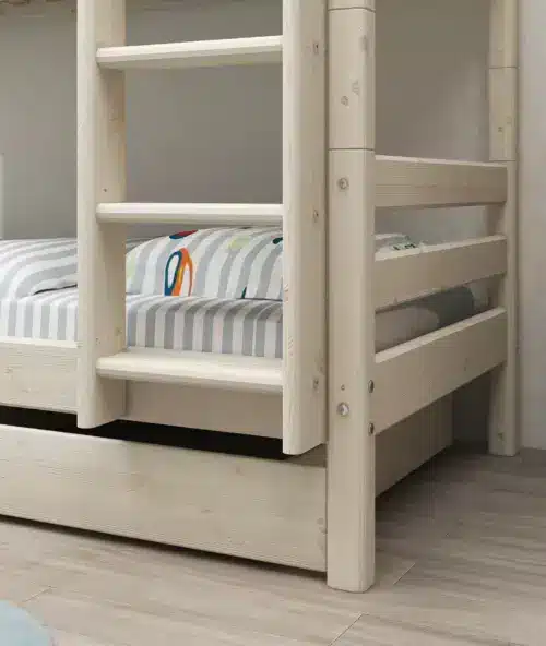 FLEXA CLASSIC Krevet na kat s ravnim ljestvama i ladicama