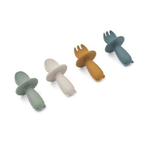copy-of-cutlery-tritan-design-abc-sage-1 Liewood Avril silikonski pribor za jelo Zeleni