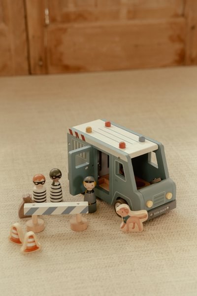 Little Dutch drveni policijski kombi