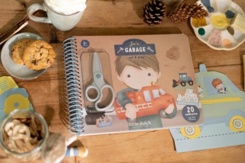 Little Dutch Knjiga sa škarama Jim & Friends