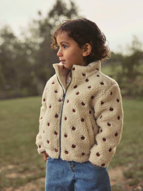Lil’-Atelier_Autumnwinter_4995811_13255496_6 Lil' Atelier teddy jakna Apples